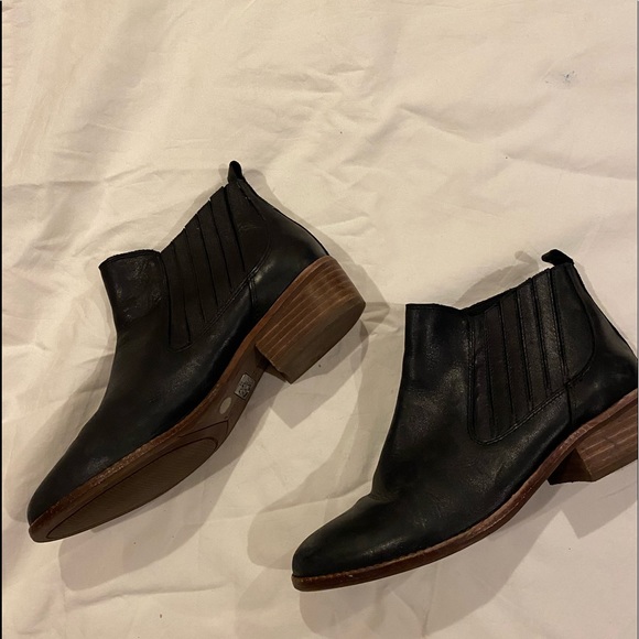 Booties - Picture 4 of 4